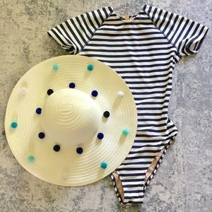 NWT BCBG OS Straw Hat with Poms